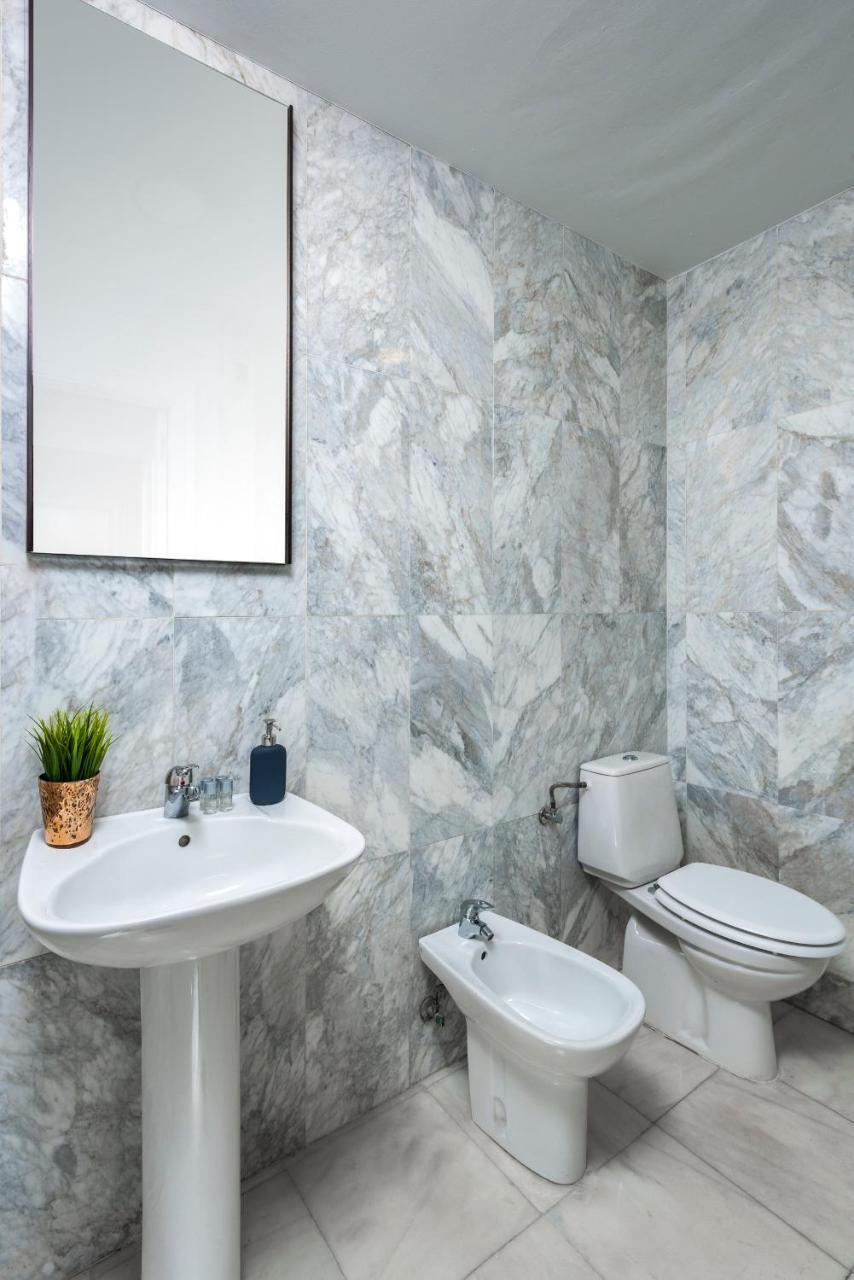 Lux Home - Sierpes Terrace Севилья Экстерьер фото